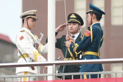 百日礪劍酬壯志 踔厲奮發(fā)向未來(lái) ——?？谑旋埲A區(qū)山高實(shí)驗(yàn)學(xué)校八、九年級(jí)中考百日誓師活動(dòng)-圖片2