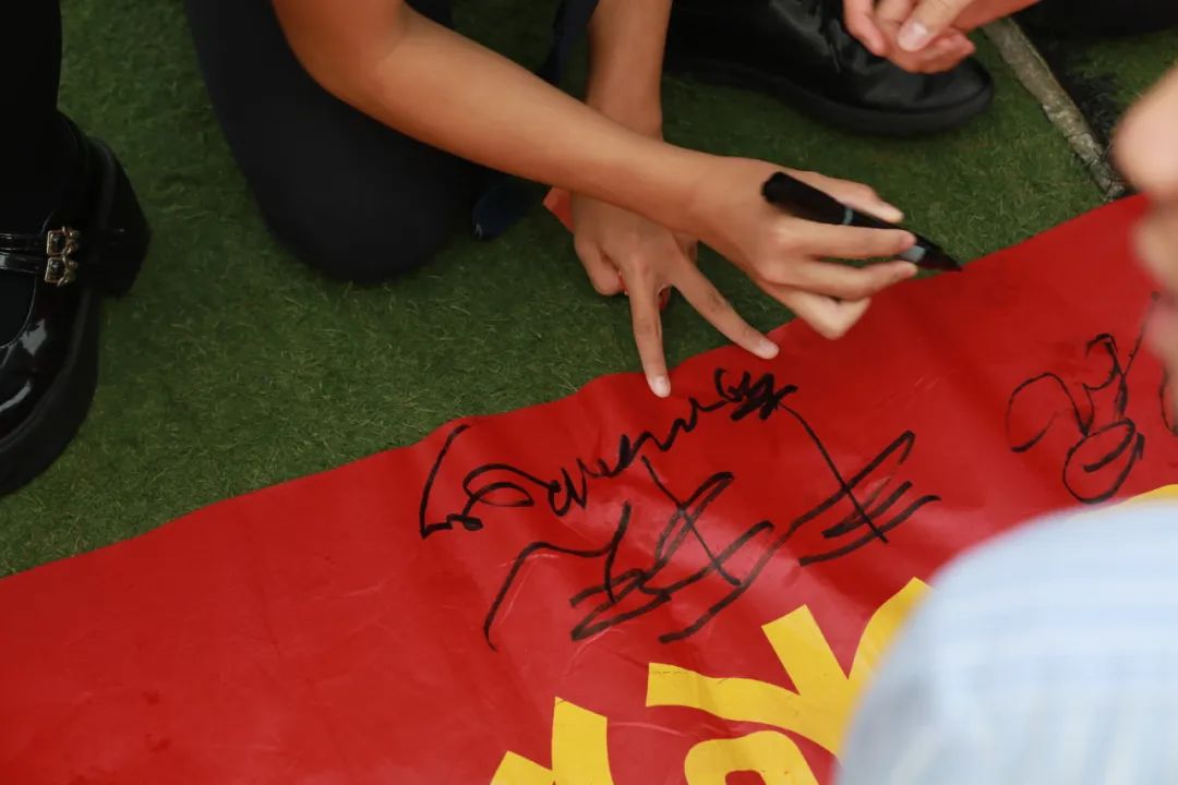 百日礪劍酬壯志 踔厲奮發(fā)向未來(lái) ——?？谑旋埲A區(qū)山高實(shí)驗(yàn)學(xué)校八、九年級(jí)中考百日誓師活動(dòng)-圖片5