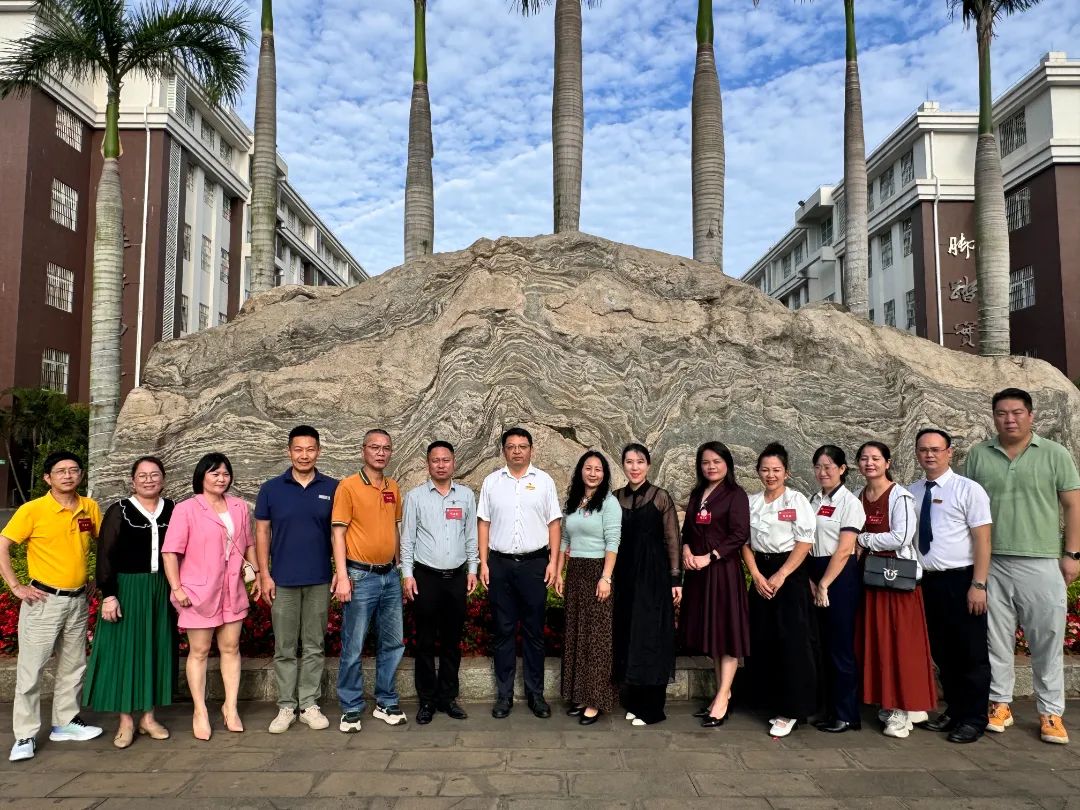 家校共育  幸福同行|海口山高中學(xué)舉行新一屆家委會(huì)成立儀式-圖片3