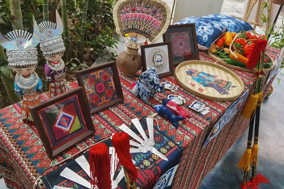 非遺魅力閃耀校園——?？谏礁咧袑W(xué)慶“三月三”藝術(shù)展圓滿收官-圖片3