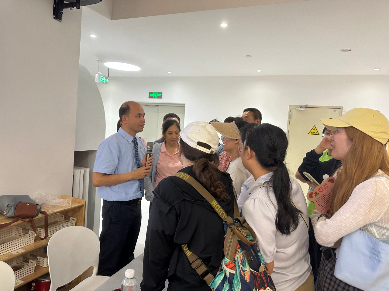 醫(yī)育融合·共筑健康成長路——?？谑猩礁哂變簣@聯(lián)合?？谑械谒娜嗣襻t(yī)院開展醫(yī)育融合健康講座-圖片26