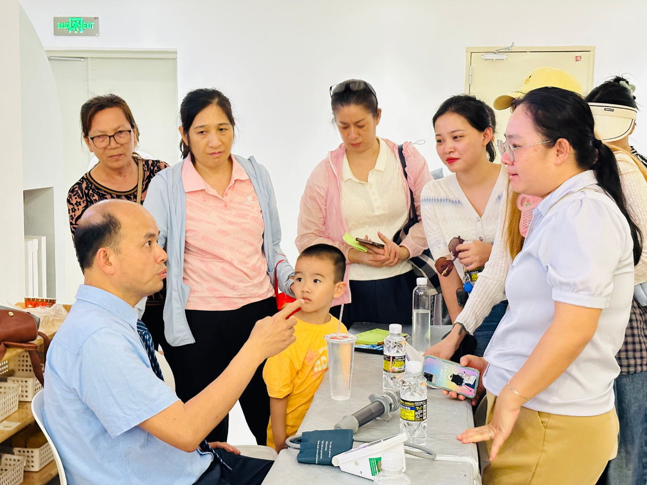 醫(yī)育融合·共筑健康成長路——?？谑猩礁哂變簣@聯(lián)合?？谑械谒娜嗣襻t(yī)院開展醫(yī)育融合健康講座-圖片27