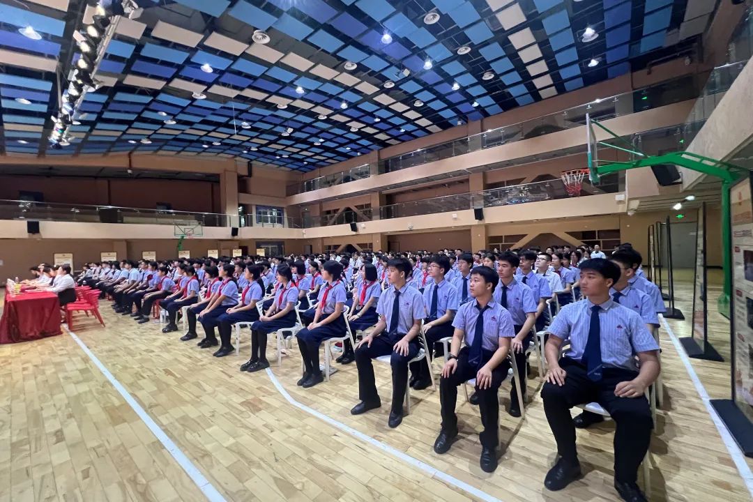 五四精神啟新篇，青春逐夢向未來——?？谏礁咧袑W(xué)2025年離隊入團儀式順利舉行-圖片3