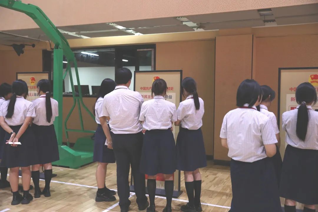 五四精神啟新篇，青春逐夢向未來——?？谏礁咧袑W(xué)2025年離隊入團儀式順利舉行-圖片3