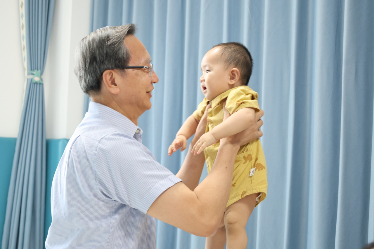 共筑托育夢 助力向前行——省人大常委會領導蒞臨龍華區(qū)托育指導中心開展調研工作-圖片19