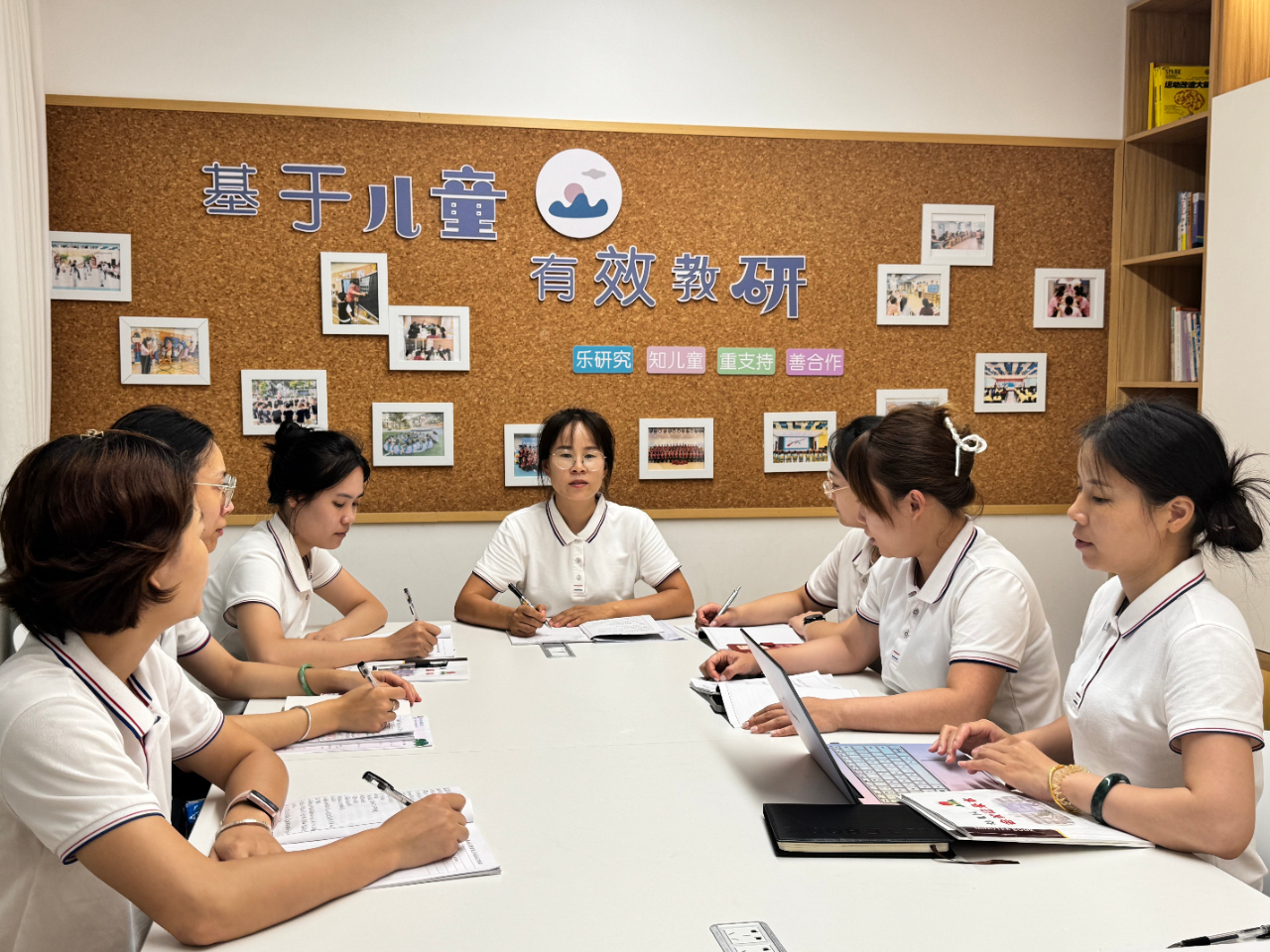 學(xué)前有法 善育有規(guī)——海口市山高幼兒園2025年學(xué)前教育宣傳月啟動(dòng)儀式暨《學(xué)前教育法》專(zhuān)題學(xué)習(xí)活動(dòng)-圖片21