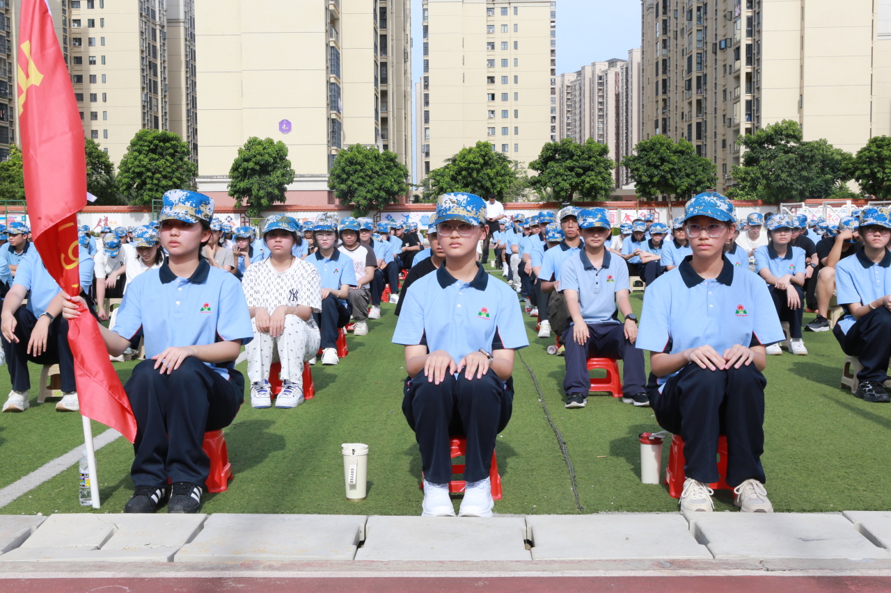 燃情開營！海口山高中學2025級高一新生開啟軍訓成長之旅-圖片1