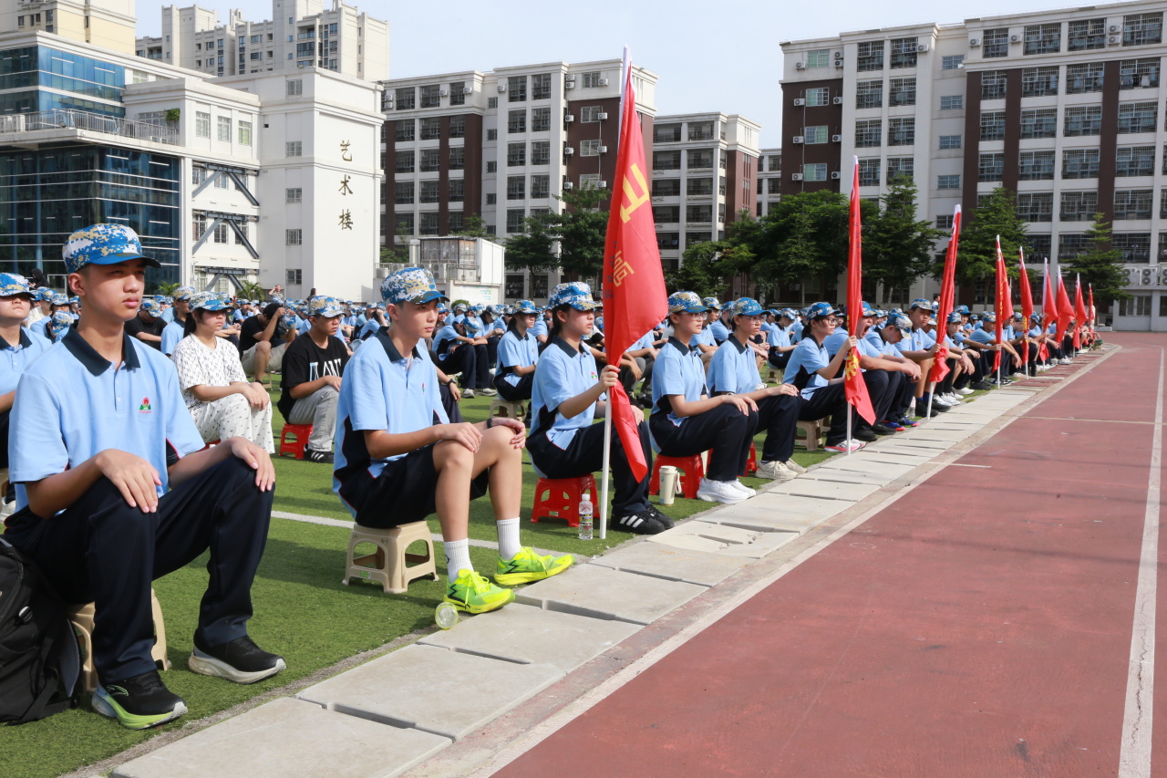 燃情開營！?？谏礁咧袑W2025級高一新生開啟軍訓成長之旅-圖片3