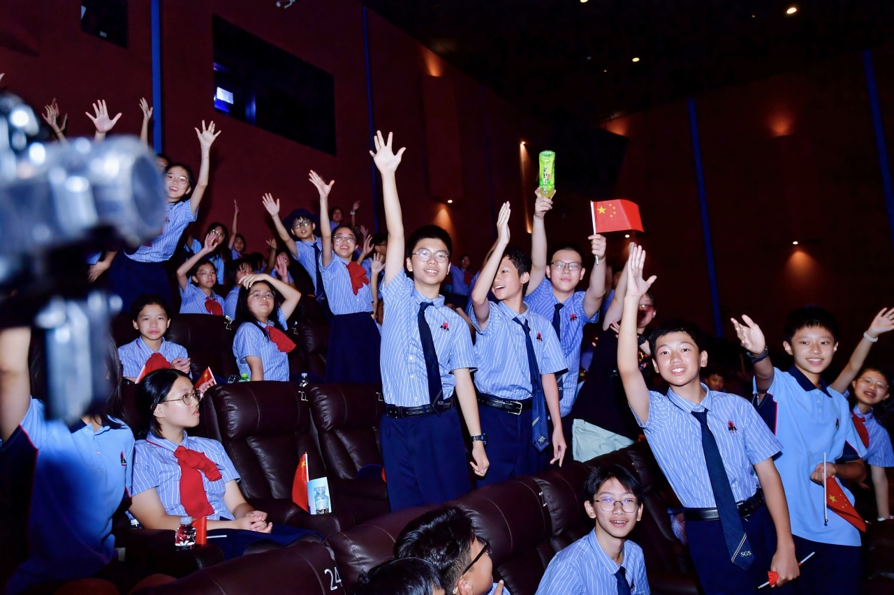 銘記歷史傷痛，傳承愛國(guó)薪火！我校組織七年級(jí)學(xué)子觀看愛國(guó)主義電影《731》-圖片2